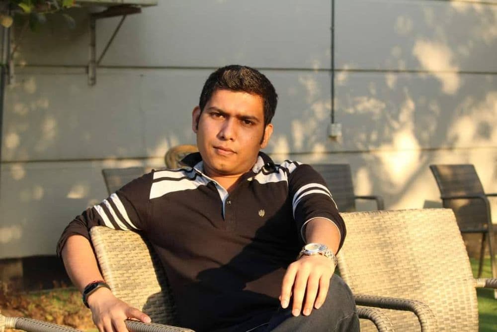 Faisal Tusher at a café